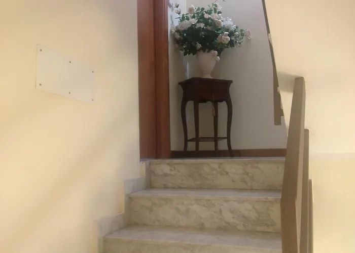 לינה וארוחת בוקר Santa Sofia 3*