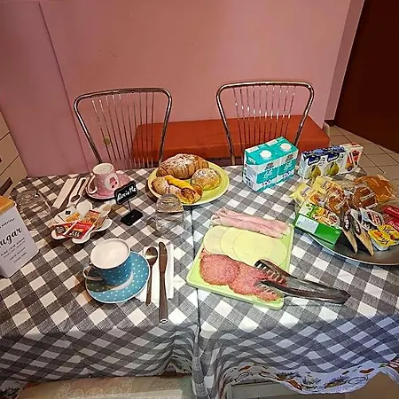 Santa Sofia Couette-café