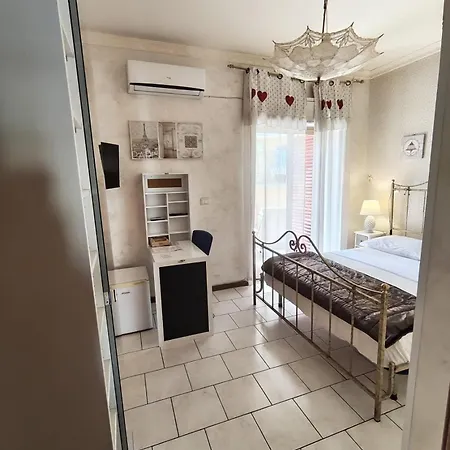 לינה וארוחת בוקר Santa Sofia
